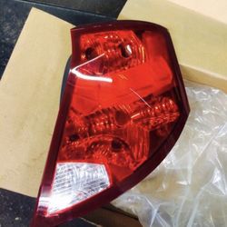 ‘03-‘06 Saturn Ion Right Taillight 