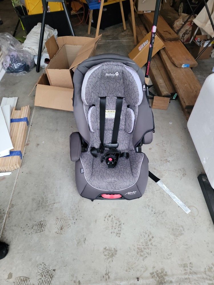 Free Car seat Safety 1st Alpha Elite 65 Pending Pickup