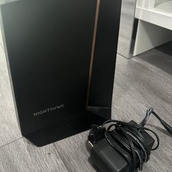 Netgear Nighthawk Cable Modem CM2000 super fast !!