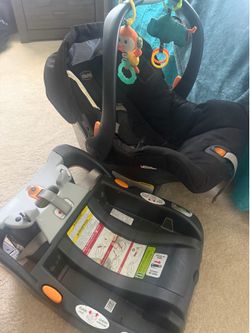Chicco Keyfit 30 Infant Car Seat & Base