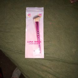 Luna Magic Luxury Brush. New In Package. 