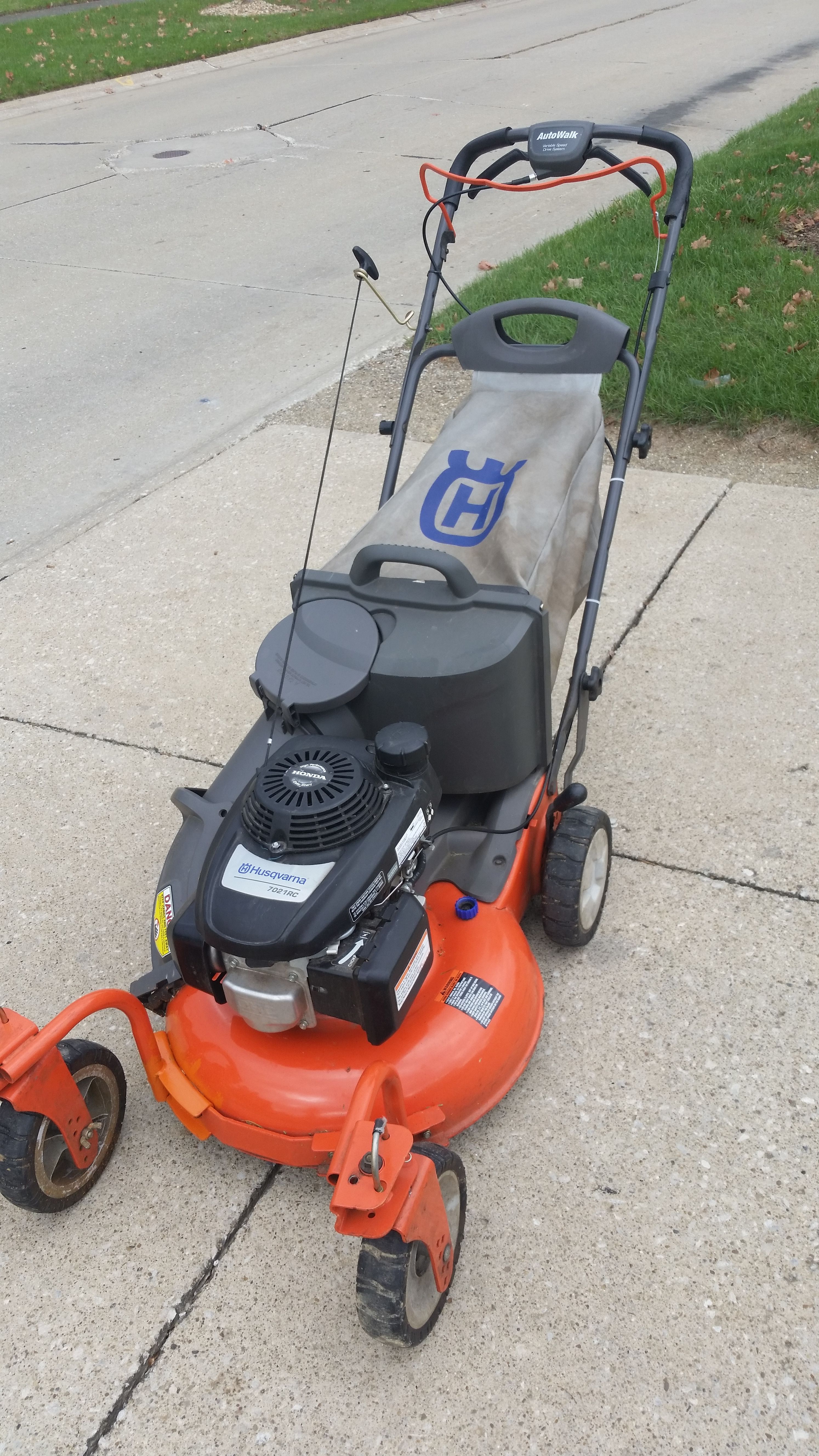 Husqvarna 702-1RC Self Propelled Mower