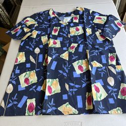 Women’s Scrub Top Size Extra Large