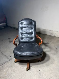 Vintage Bradington-Young Tufted Black Leather Executive Desk Chair