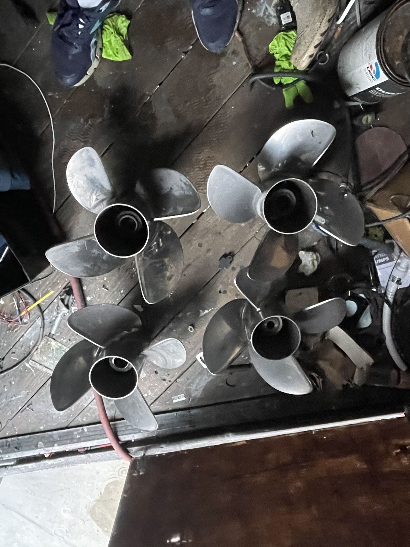 Propelas RV 4 Dos LH Y Dos RH 23P Se Cambian Por Bravo1 Paso 25 O 26