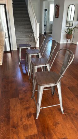 4 Counter height Bar Stools