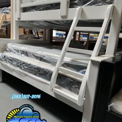 Twin / Full White Solid Wood Bunk Bed With Mattresses 