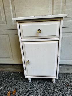 Nightstand free