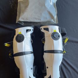 Mobius X8 Knee Braces