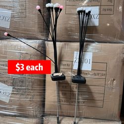 ❤️$3❤️ Solar Garden Lights Swaying, Firefly Lights Outdoor Waterproof, Garden Decor Solar Lights Outdoor for Yard Porch Patio Multi-Colored  Pick up i