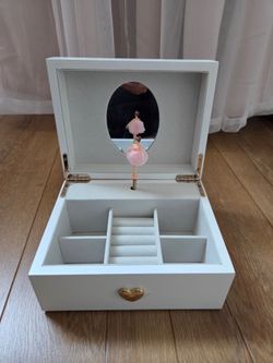 Music jewelry box