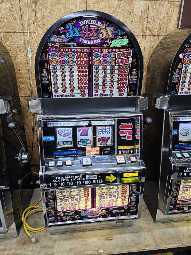 IGT SLOT MACHINE (3X4X5X Pay)