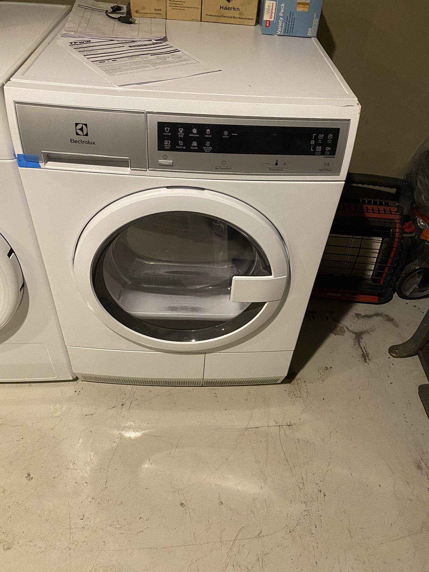 Brand New Elecrolux Dryer efde210tiw00