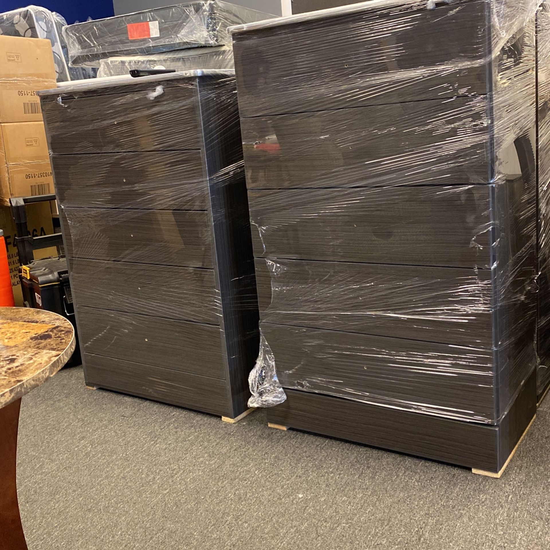5 Drawer Grey Chest Brand New Clearance $120. In Stock This Weekend. Also White Available.
