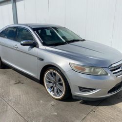 2011 Ford Taurus