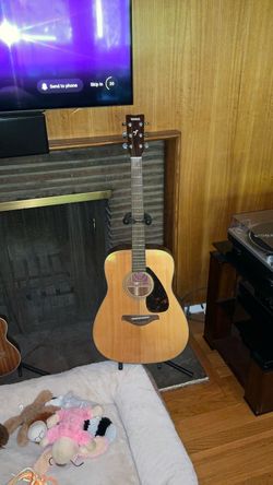 Yamaha guitar  FG700S