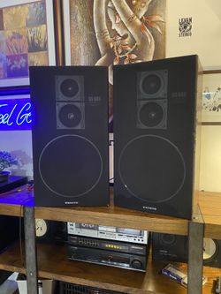 Vintage Sanyo SS-685 Hi-Fi Speakers: That Classic Warmth Your Setup Needs