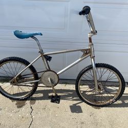 1981 (Moto 1) 20”BMX (Looptail)