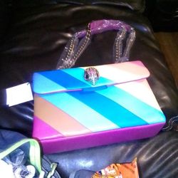 Kurt Geiger
Leather shoulder bag KENSINGTON