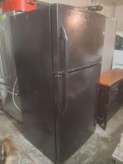 Black Fridge