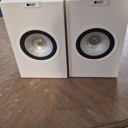 Kef Q150 Bookshelf Speakers 
