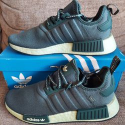 Size 9.5 Women's - Brand New Adidas NMD_R1 Shoes 