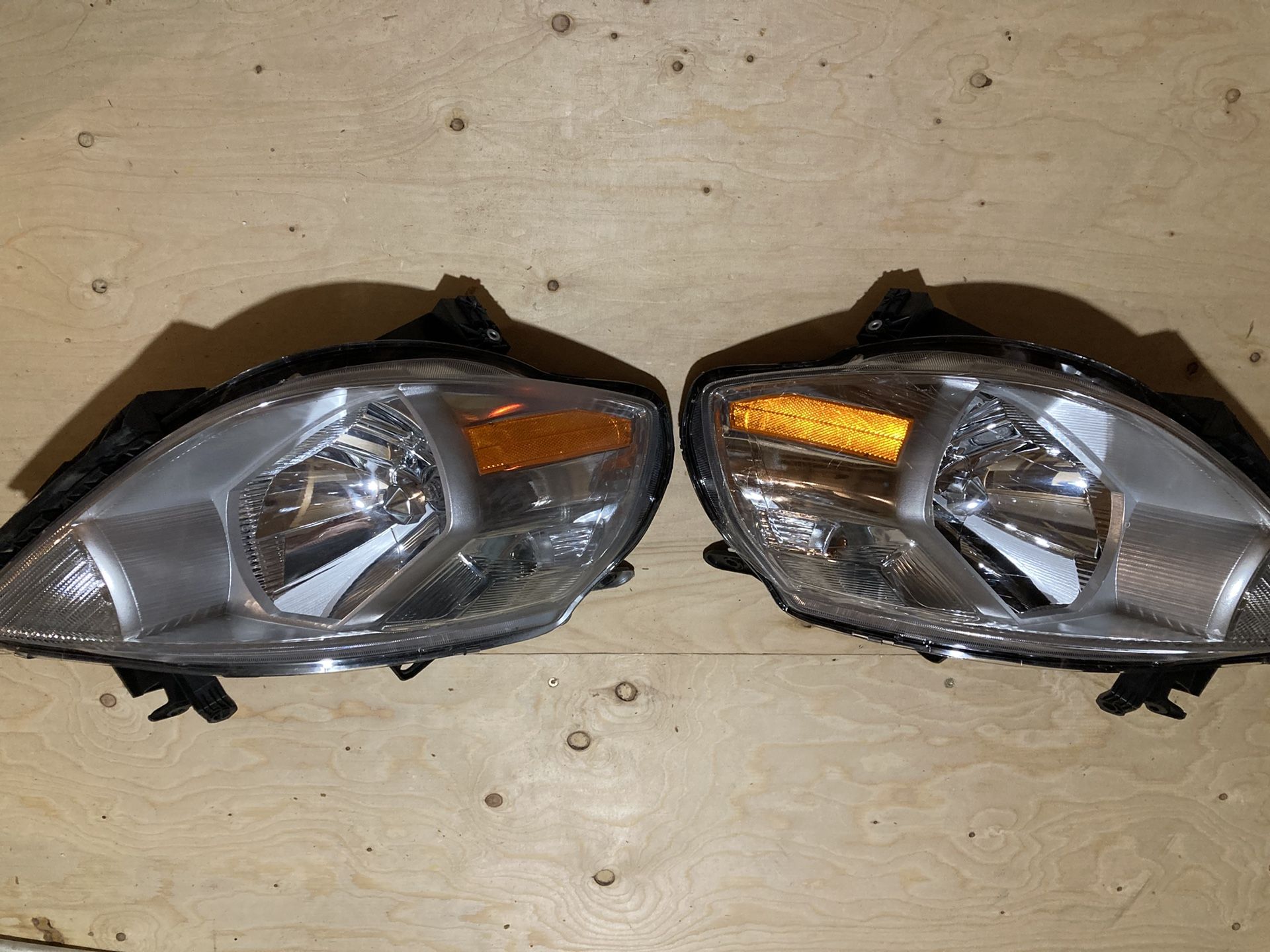 Headlights Assembly For Nissan Versa 2007-2012