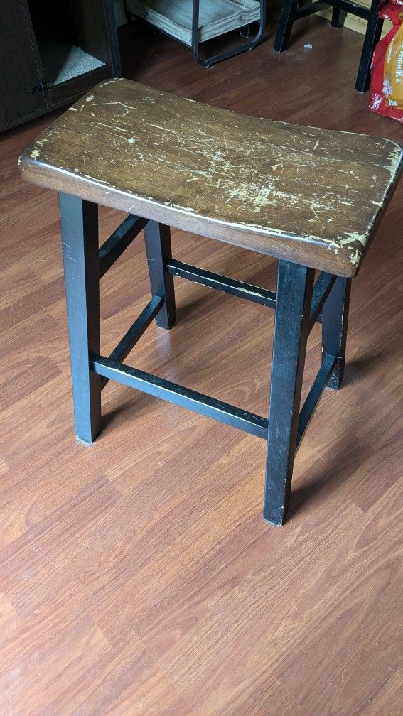 Free Rustic Stools 