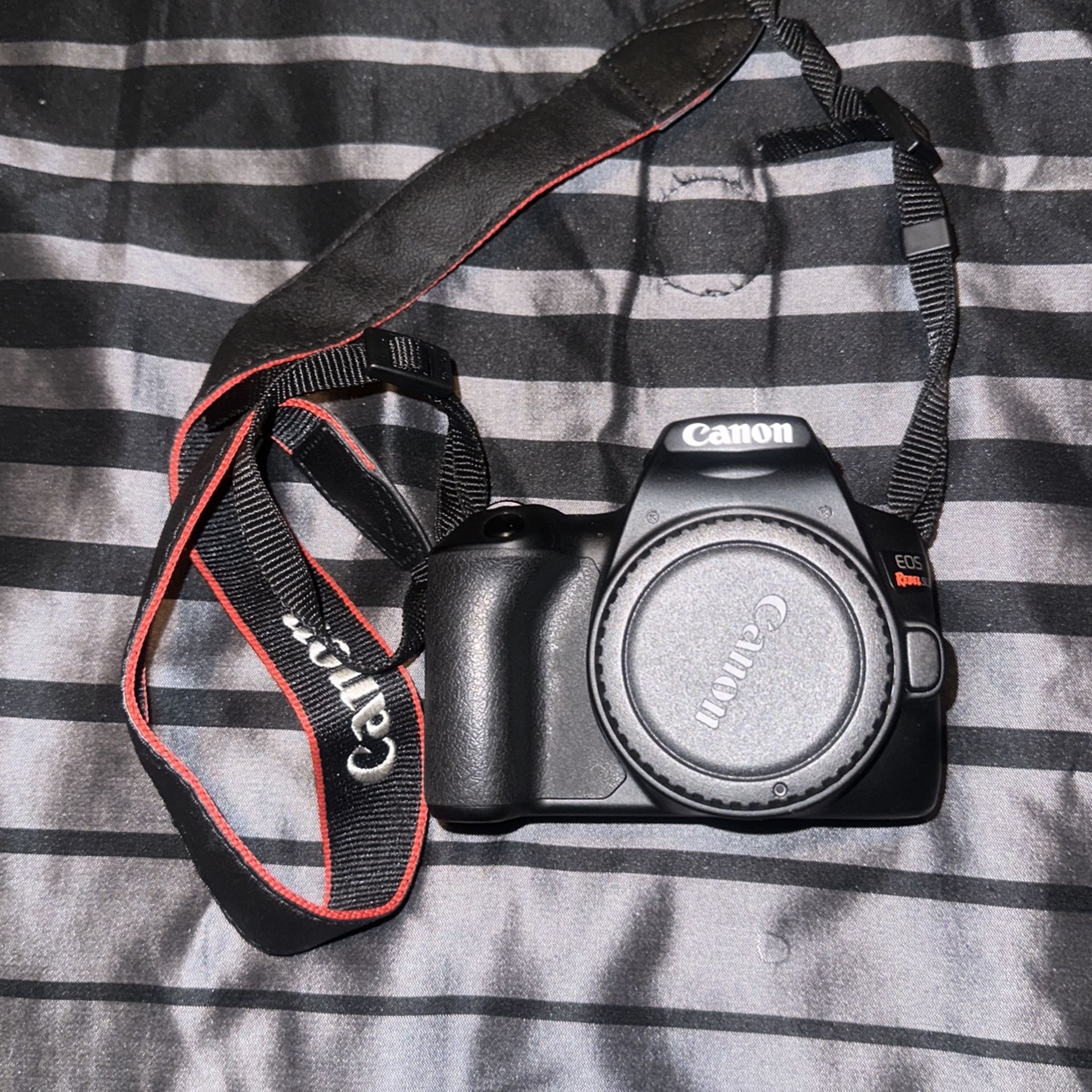 Canon EOS Rebel SL3 DSLR Camera with 18-55mm Lens