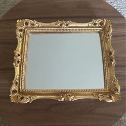Gold Mirror Stand 