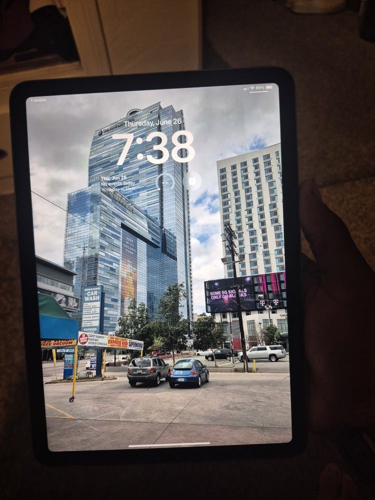 Ipad 12 6th (M2)