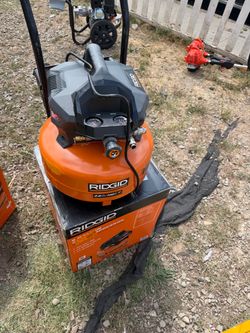 RIDGID 6 Gal. 150 PSI Portable Electric Oil-Free Jobsite Pancake Air Compressor with Dual Pressure Gauges and 2-Quick Couplers