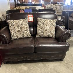 Sofá And Loveseat $1,999.95 Collection Brown Breathable Foux Leather 
