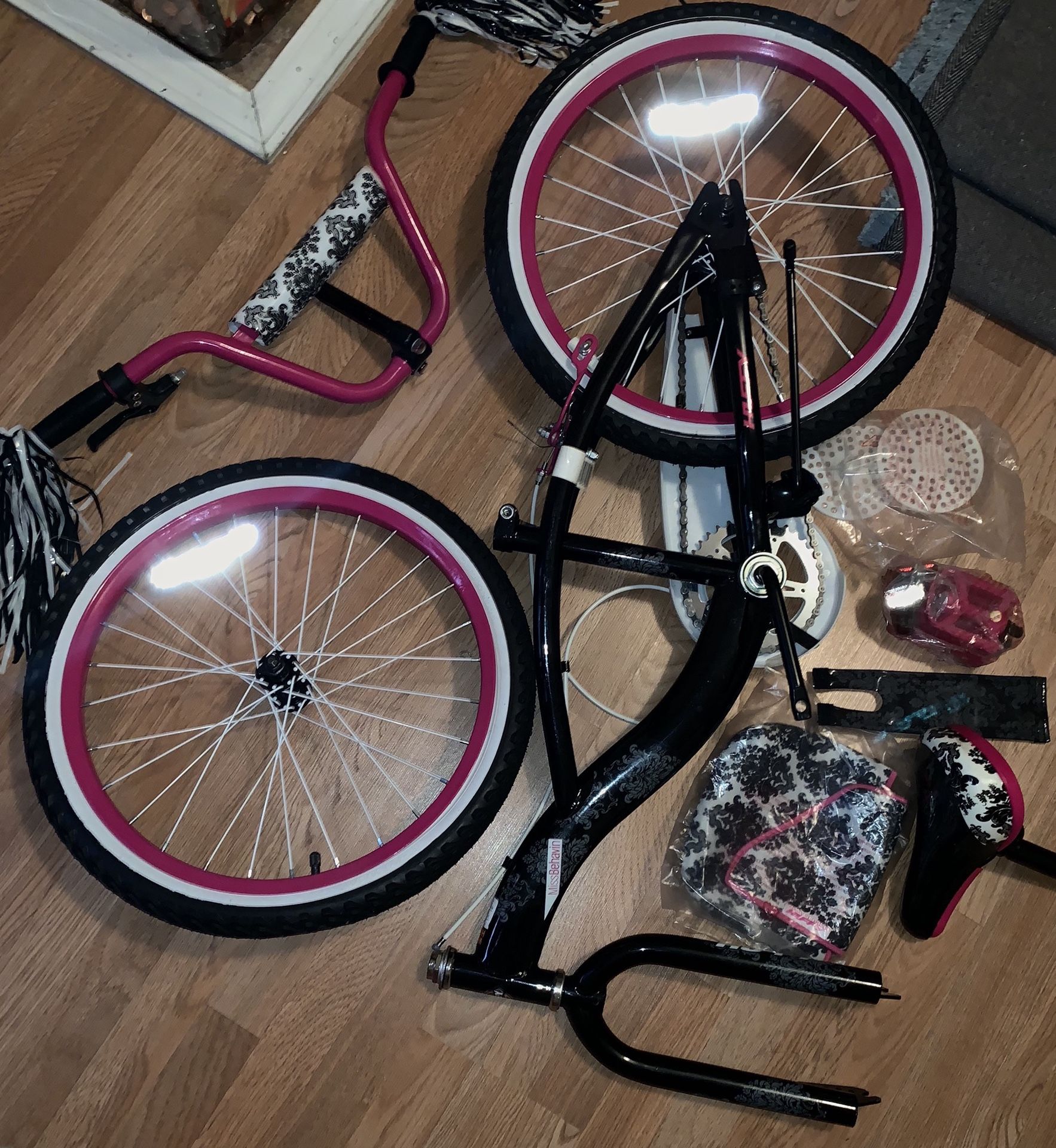 Huffy Miss Behavin Girls Bike Bicycle for Sale in St. Louis MO OfferUp