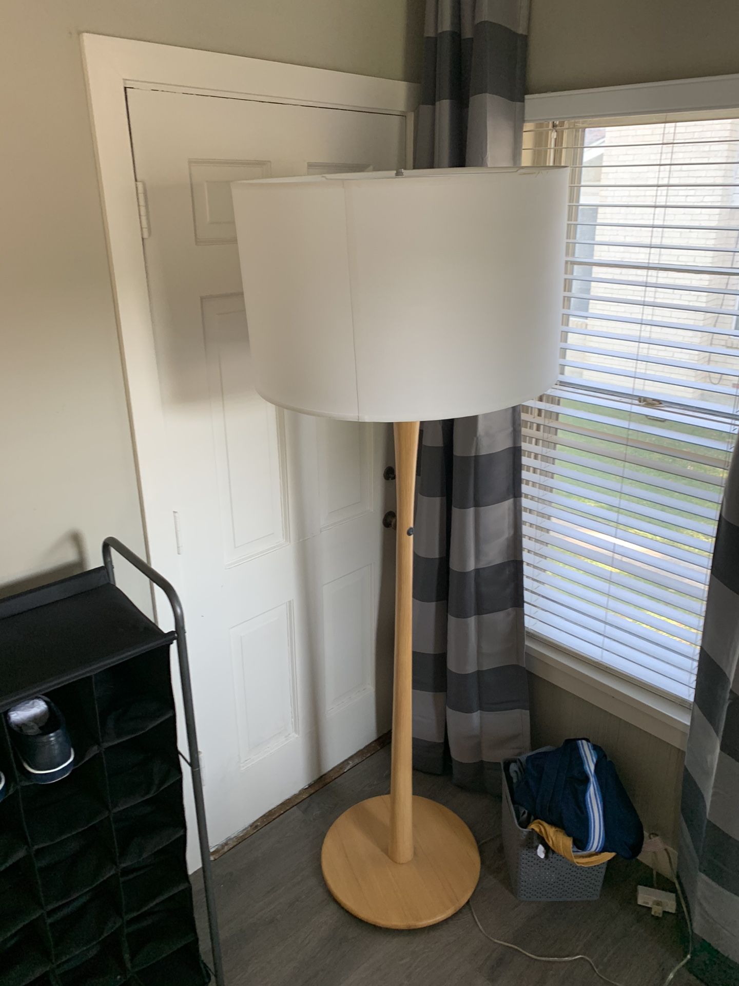 Modern light wood lamp