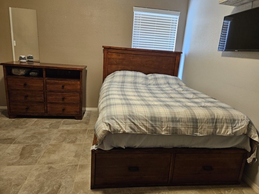 Solid Wood Queen Bed and Dresser