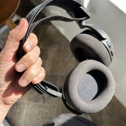 SteelSeries Arctis Pro Wireless Headset