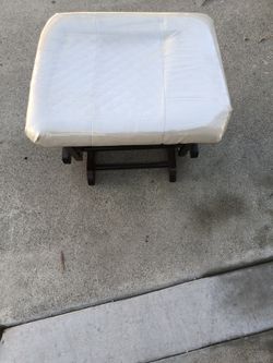 Sillita para descansar los pies $10