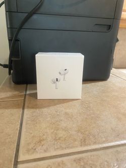 Apple AirPods – Like New (Used Once)