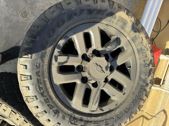 2018 GM 2500 Black Wheels