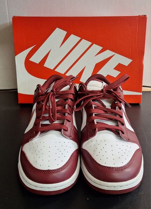 NIKE DUNK LOW TEAM RED SIZE 11.5