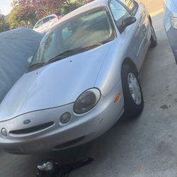 1997 Ford Taurus