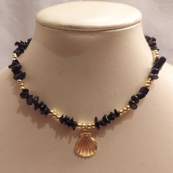 NATURAL STONES NECKLACE