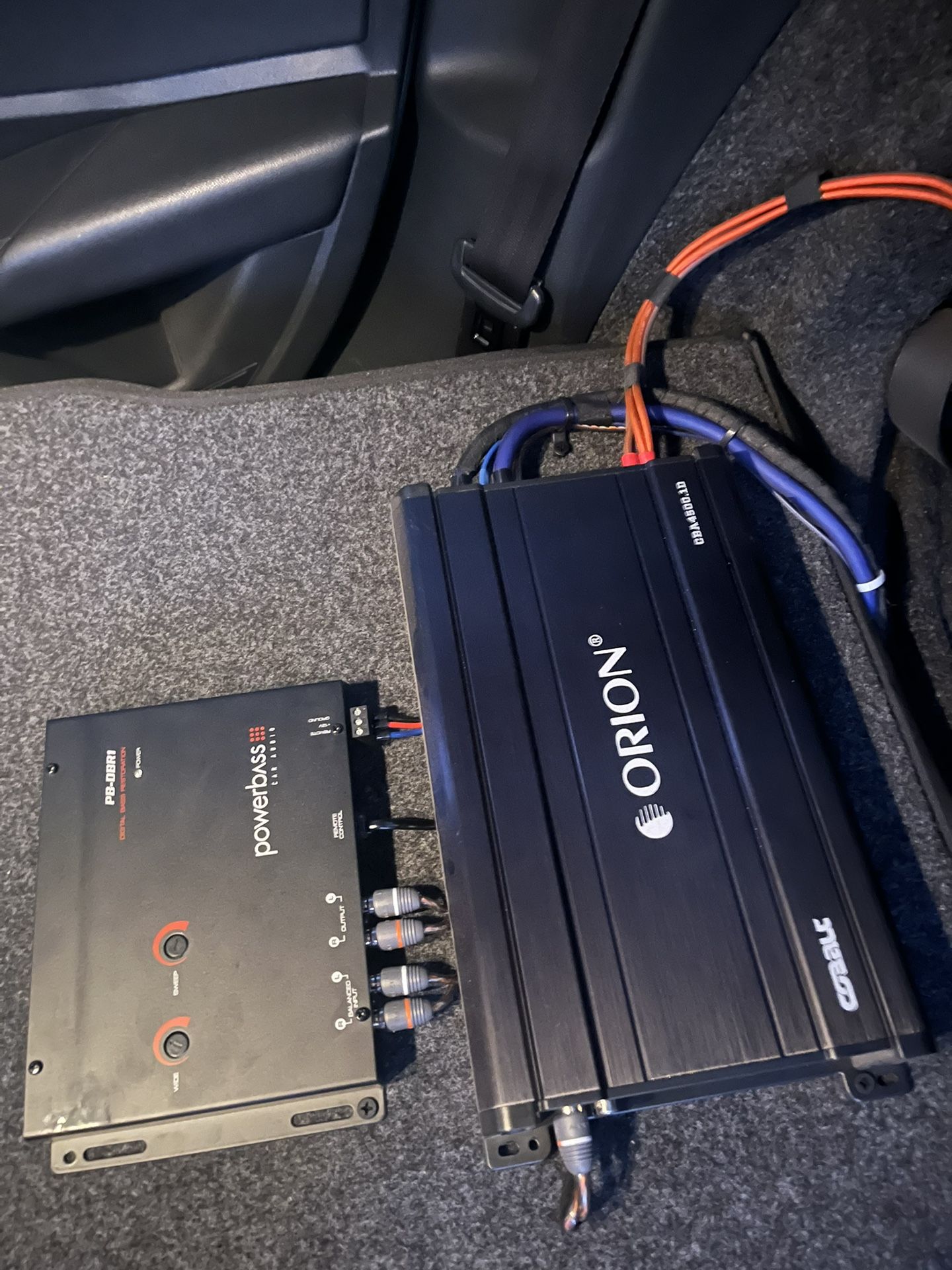 Epicenter,Amp 4500 Wattts 2 12" Subwoofers