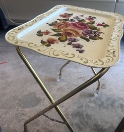 Vintage MCM Metal Folding TV Tray Table with Wheels – Floral Toleware