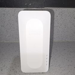 NETGEAR wireless Extender AX 1600 With CAT 6 CABLE