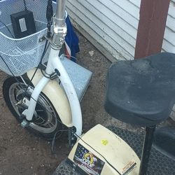 EWheels EW-18 3-Wheeled Electric Mobility Scooter with Basket