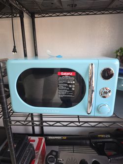 Galanz Retro Microwave Oven Light Blue