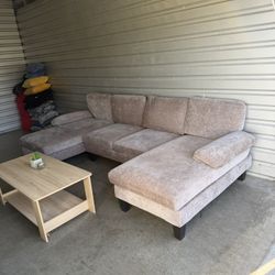 FREE DELIVERY 🚚-U Shaped Sectional Couch
