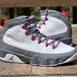 Jordan Retro 9 FIRE RED size 11.5 Like New